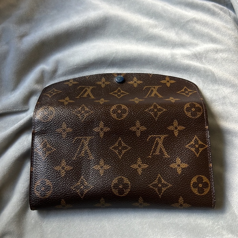 Louis Vuitton authentic long wallet - Picture 9 of 10